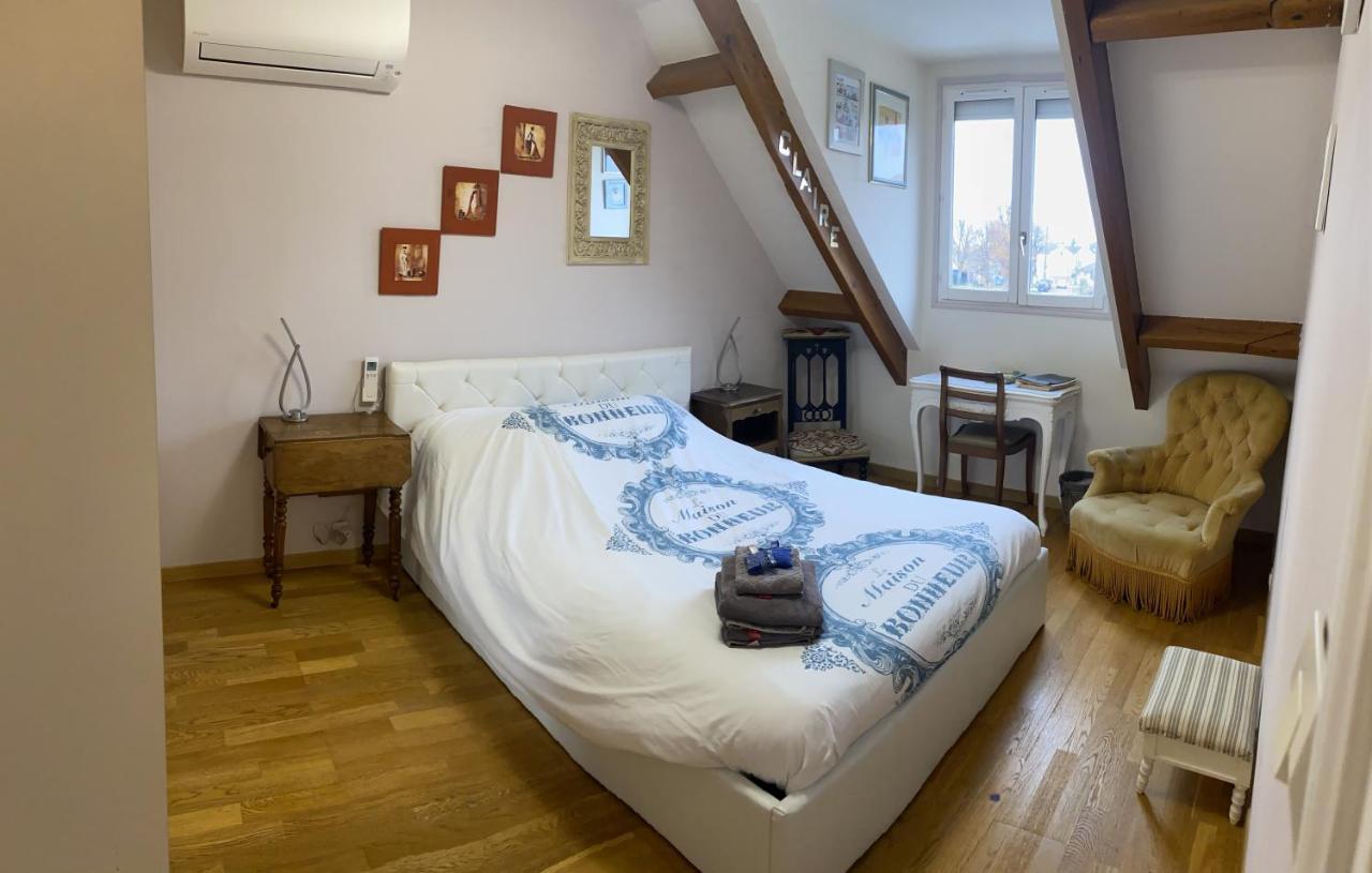 La Maison Du Bonheur Saintry-sur-Seine Exterior foto